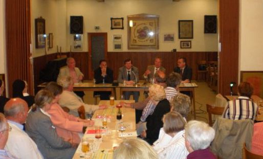 Podiumsdiskussion zur Patientenverfügung